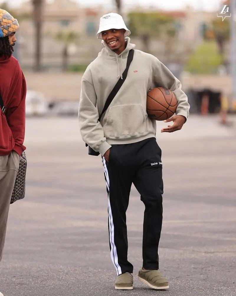 九游体育APP-关于转折点芝加哥公牛完成体检；法甲集结日攻防权衡；管理层满意；高层口径保持一致的信息