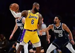 九游体育下载-包含赛地聚焦——NBA季后赛国际比赛日热度飙升，达拉斯独行侠外线爆发，气氛紧张，临场指挥获称赞的词条